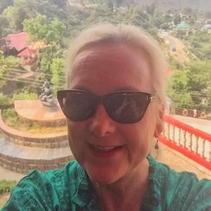 Meet your Posher, Beth